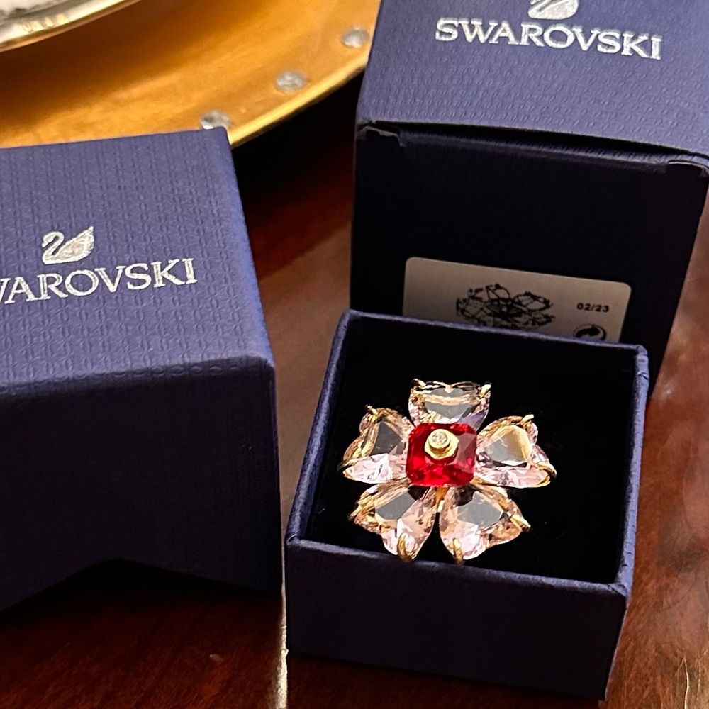 Swarovski‎ Idyllia cocktail ring NWT